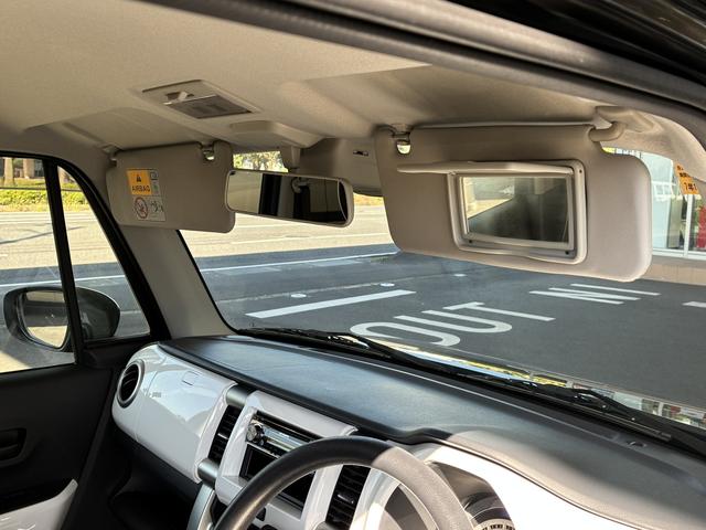 バニティーミラー付サンバイザーです。