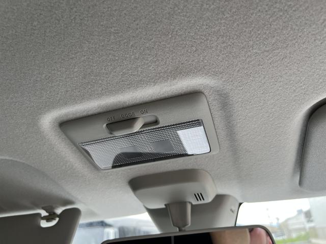 残照式の３ポジションルームランプです。