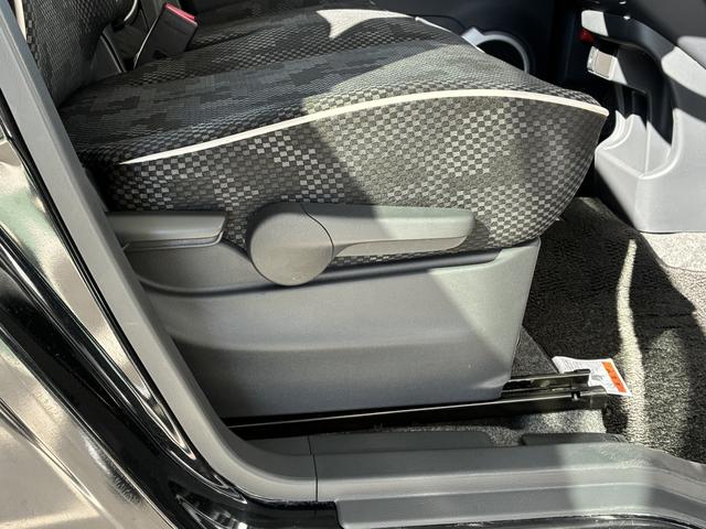 シートの高さが調節できるラチェット式のシートリフターです。