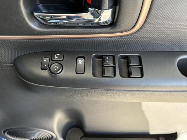 ワゴンＲスマイル ハイブリッドＸ　４ＷＤ　デュアルカメラブレーキサポート　４ＷＤ　マイルドハイブリッド　電動両側スライドドア　全方位ナビ　ＣＶＴ　オートエアコン　リモコンキー　キーレススタート　オートライト　オーディオスイッチ　ＬＥＤ　フォグ（25枚目）