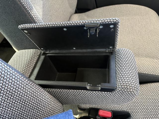 ワゴンＲスマイル ハイブリッドＸ　４ＷＤ　デュアルカメラブレーキサポート　４ＷＤ　マイルドハイブリッド　電動両側スライドドア　全方位ナビ　ＣＶＴ　オートエアコン　リモコンキー　キーレススタート　オートライト　オーディオスイッチ　ＬＥＤ　フォグ（39枚目）