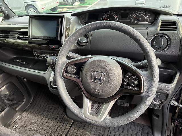 Ｎ－ＢＯＸカスタム Ｇ・Ｌホンダセンシング　衝突被害軽減ブレーキ　アイドリングストップ　ナビ　ＣＶＴ　左側電動スライドドア　オートエアコン　リモコンキー　キーレススタート　オートライト　オーディオスイッチ　ＡＣＣ　ＥＴＣ　ドラレコ　ＬＥＤ（10枚目）