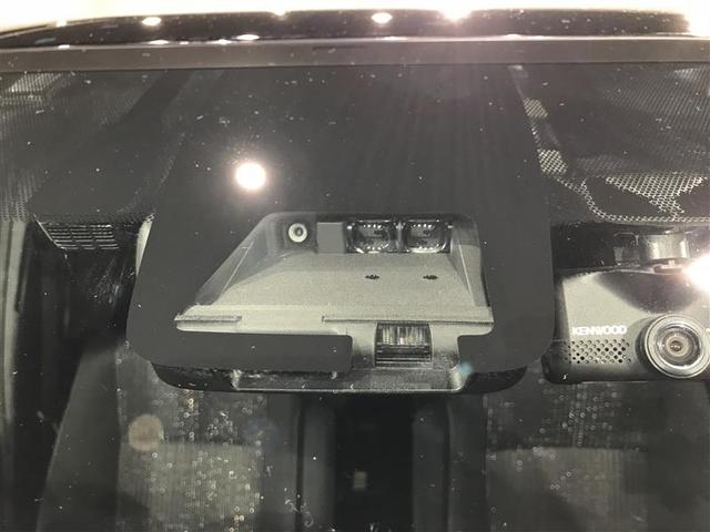 ヴォクシー ハイブリッドＺＳ　煌ＩＩ　電動両側スライドドア　ドライブレコーダ　パワーステアリング　ＤＶＤ再生可　リアクーラー　スマキー　地デジＴＶ　ＡＵＸ　横滑防止　Ｗエアバック　ＡＡＣ　ＬＥＤランプ　エアバッグ　ナビＴＶ　盗難防止装置（3枚目）