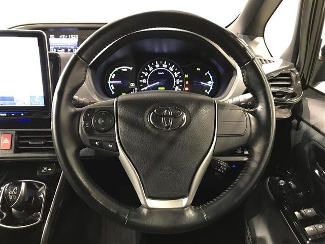 ヴォクシー ハイブリッドＺＳ　煌ＩＩ　電動両側スライドドア　ドライブレコーダ　パワーステアリング　ＤＶＤ再生可　リアクーラー　スマキー　地デジＴＶ　ＡＵＸ　横滑防止　Ｗエアバック　ＡＡＣ　ＬＥＤランプ　エアバッグ　ナビＴＶ　盗難防止装置（9枚目）