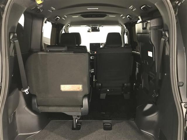 ヴォクシー ハイブリッドＺＳ　煌ＩＩ　電動両側スライドドア　ドライブレコーダ　パワーステアリング　ＤＶＤ再生可　リアクーラー　スマキー　地デジＴＶ　ＡＵＸ　横滑防止　Ｗエアバック　ＡＡＣ　ＬＥＤランプ　エアバッグ　ナビＴＶ　盗難防止装置（33枚目）