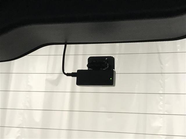 ヴォクシー ＺＳ　煌ＩＩ　スマートキー・プッシュスタート　バックガイドモニター　セキュリティアラーム　両側パワスラドア　ＥＴＣ車載器　地デジテレビ　記録簿付き　ＶＳＣ　ＬＥＤライト　助手席エアバック　キーレスエントリー　ＡＣ（6枚目）