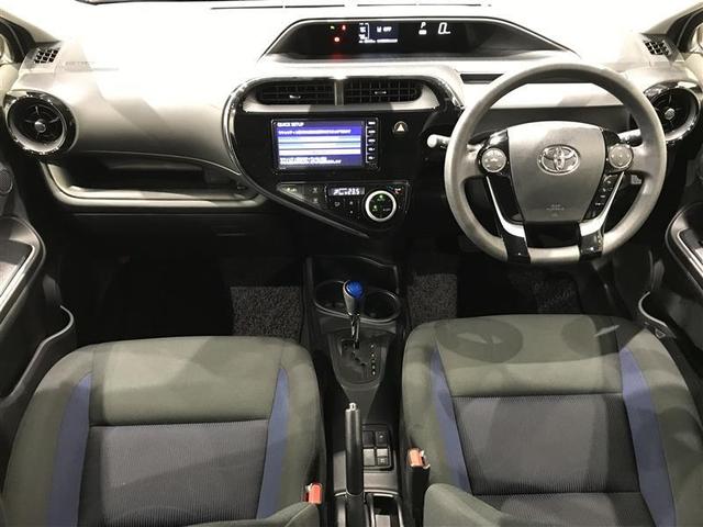 アクア Ｓ　キーレスエントリ　イモビ　ナビ＆ＴＶ　オートエアコン　デュアルエアバック　ＥＳＣ　Ｂカメラ　パワーウィンドウ　ＡＵＸ端子　ＥＴＣ　ＳＲＳ　ワンセグＴＶ　パワーステアリング　ＡＢＳ　メモリーナビ（2枚目）