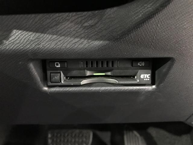 アクア Ｓ　キーレスエントリ　イモビ　ナビ＆ＴＶ　オートエアコン　デュアルエアバック　ＥＳＣ　Ｂカメラ　パワーウィンドウ　ＡＵＸ端子　ＥＴＣ　ＳＲＳ　ワンセグＴＶ　パワーステアリング　ＡＢＳ　メモリーナビ（11枚目）