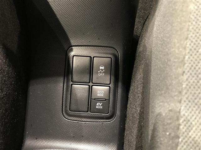 アクア Ｓ　キーレスエントリ　イモビ　ナビ＆ＴＶ　オートエアコン　デュアルエアバック　ＥＳＣ　Ｂカメラ　パワーウィンドウ　ＡＵＸ端子　ＥＴＣ　ＳＲＳ　ワンセグＴＶ　パワーステアリング　ＡＢＳ　メモリーナビ（14枚目）