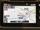 ヴェゼル ハイブリッドＸ　スマートキ－　ＡＢＳ　地デジ　ミュージックプレイヤー接続可　ＥＴＣ車載器　サイドエアバック　ＤＶＤ再生可　ＬＥＤライト　リアカメラ　ナビＴＶ　アルミホイール　オートクルーズコントロール　Ｗエアバッグ（5枚目）