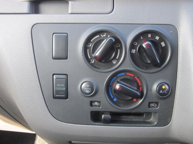 NV350キャラバンバン ロングVX 禁煙 定期点検記録簿 ABS リモコンキー パワーウィンドウ ドライブレコーダー エアコン エアバッグ パワーステアリング 横滑り防止(20枚目)