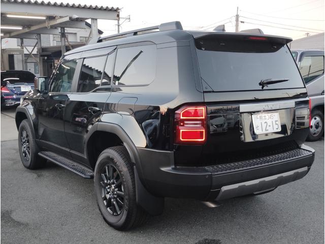 ランドクルーザー２５０ ＶＸ　３列シート　サンル－フ　オートマチックハイビーム　ドライブレコーダー　革シート　バックカメラ　寒冷地仕様　ＬＥＤヘッドランプ　４ＷＤ　レーンアシスト　衝突軽減システム　ＥＴＣ　クルコン　パワーシート（5枚目）