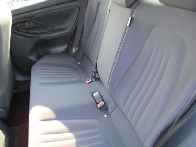 ヤリス Ｘ　ＥＴＣ　バックカメラ　ナビ　クリアランスソナー　レーンアシスト　衝突被害軽減システム　オートマチックハイビーム　スマートキー　ＣＶＴ　盗難防止システム　衝突安全ボディ　記録簿　ＡＢＳ　ＥＳＣ　ＵＳＢ（27枚目）