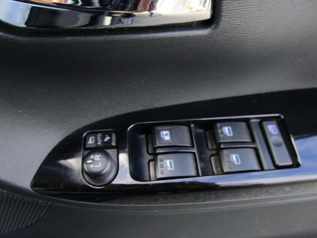 タント カスタムＸ　トップエディションＳＡＩＩ　バックカメラ　両側スライド・片側電動　ナビ　ＴＶ　衝突被害軽減システム　ＬＥＤヘッドランプ　スマートキー　アイドリングストップ　電動格納ミラー　ベンチシート　ＣＶＴ（11枚目）