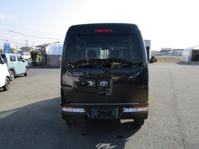 ピクシスバン クルーズターボ　ＳＡＩＩＩ　４ＷＤ　ＡＴ　衝突被害軽減システム　ドライブレコーダー　ＥＴＣ　ＴＶ　バックカメラ　両側スライドドア　キーレスエントリー　アイドリングストップ　電動格納ミラー　オートマチックハイビーム（17枚目）