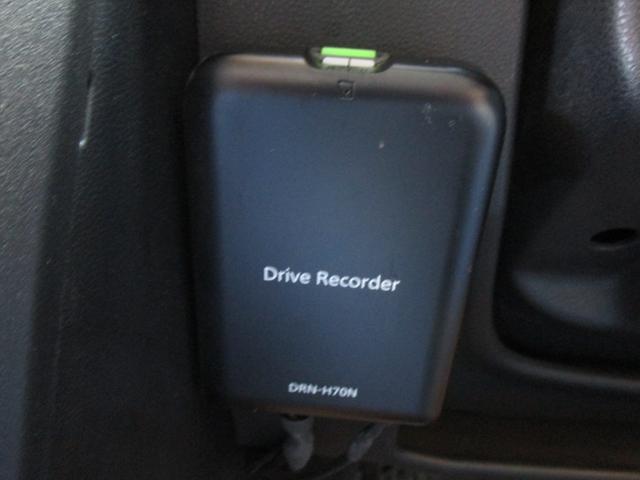 ハイゼットカーゴ クルーズＳＡＩＩＩ　軽バン　ＡＴ　衝突被害軽減システム　クリアランスソナー　ドライブレコーダー　ＥＴＣ　ナビ　ＴＶ　バックカメラ　両側スライドドア　キーレスエントリー　アイドリングストップ　電動格納ミラー（7枚目）