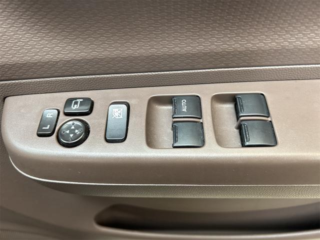 アルトラパンショコラ Ｘ　ナビ　オートライト　ＨＩＤ　スマートキー　アイドリングストップ　電動格納ミラー　ベンチシート　ＣＶＴ　盗難防止システム　ＡＢＳ　ＣＤ　ＤＶＤ再生　衝突安全ボディ　エアコン　パワーステアリング（11枚目）