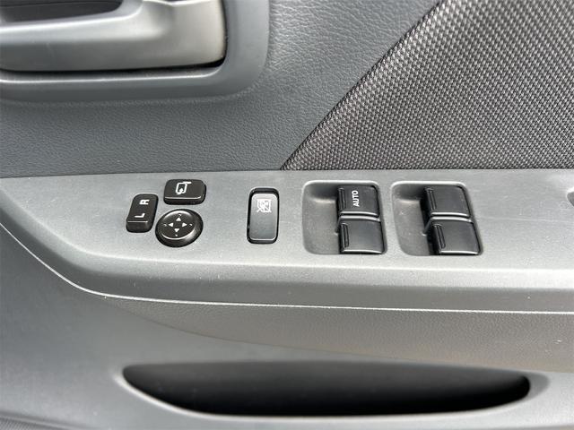 ワゴンＲ ＦＸ　ドライブレコーダー　キーレスエントリー　アイドリングストップ　電動格納ミラー　シートヒーター　ベンチシート　ＣＶＴ　盗難防止システム　ＡＢＳ　ＣＤ　ミュージックプレイヤー接続可　衝突安全ボディ（11枚目）