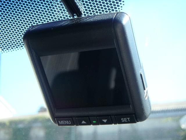 ヴェゼル ハイブリッドＺ　ドライブレコーダー　ナビ　バックカメラ　ＥＴＣ　ブレーキサポート　ソナー　ハンドルシフト　クルーズコントロール　プッシュスタート　Ｗシートヒーター　ＬＥＤヘッドライト　オートライト　オートエアコン（45枚目）