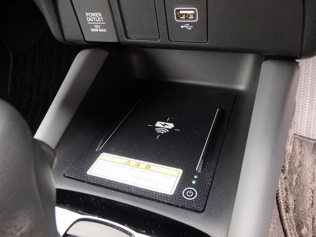 フィット ｅ：ＨＥＶ　ＲＳ　前後ドライブレコーダー　ＥＴＣ　ナビ　リアカメラ　衝突防止軽減ブレーキ　スマートキー　プッシュスタート　ＬＥＤヘッドライト　レーンサポート　ソナー　クルーズコントロール　ハンドルシフト　オートライト（41枚目）