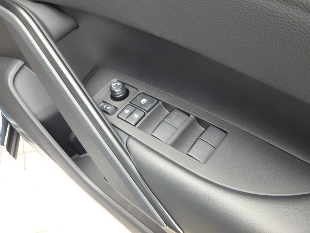カローラクロス ハイブリッド　Ｚ　登録済未使用車　前後ドライブレコーダー　ＥＴＣ２．０　全方位カメラ　ナビ　サンルーフ　リアカメラ　衝突防止軽減ブレーキ　レーンサポート　ソナー　クルーズコントロール　パワーゲート　パワーシート（24枚目）