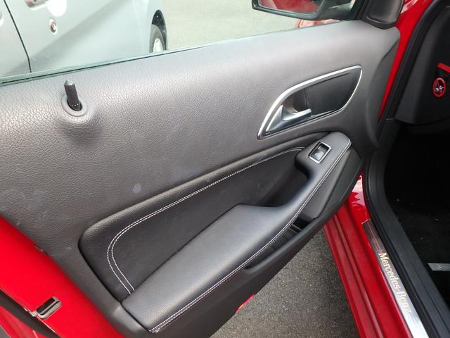 Aクラス  ドライブレコーダー ETC ナビ リアカメラ キーレス ハンドルシフト ソナー オートライト サイドWエアバック 電動格納ミラー(10枚目)