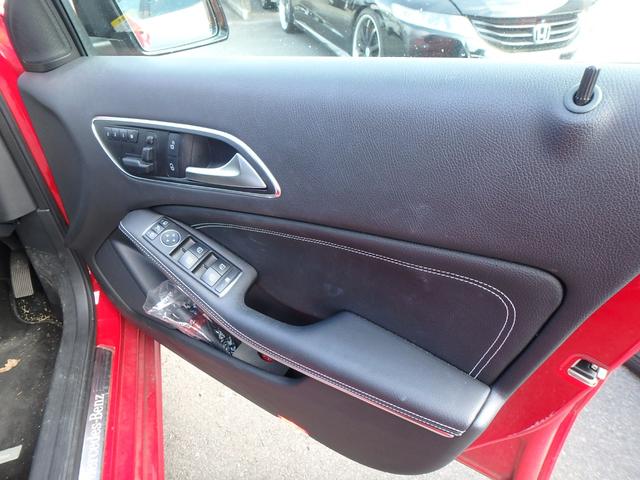 Aクラス  ドライブレコーダー ETC ナビ リアカメラ キーレス ハンドルシフト ソナー オートライト サイドWエアバック 電動格納ミラー(19枚目)