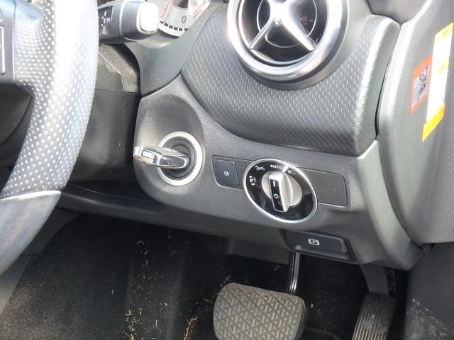 Aクラス  ドライブレコーダー ETC ナビ リアカメラ キーレス ハンドルシフト ソナー オートライト サイドWエアバック 電動格納ミラー(21枚目)