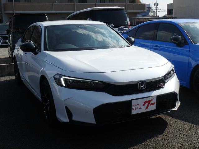 シビック RS 登録済未使用車 ETC2.0 リアカメラ 6MT 衝突防止軽減ブレーキ スマートキー プッシュスタート LEDヘッドライト レーンサポート ソナー クルーズコントロール パワーシート Wシートヒーター(3枚目)