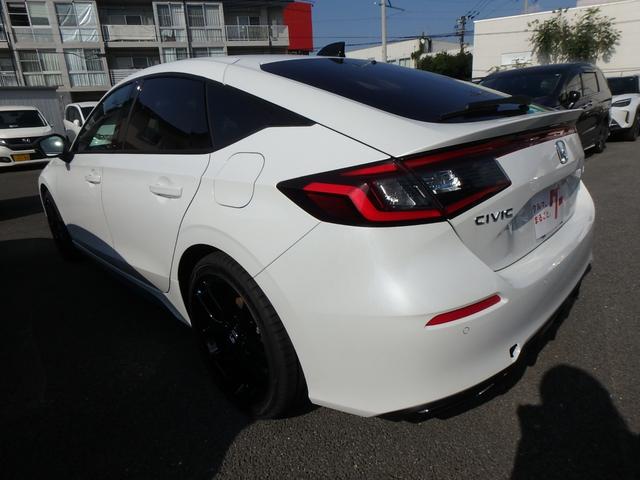 シビック RS 登録済未使用車 ETC2.0 リアカメラ 6MT 衝突防止軽減ブレーキ スマートキー プッシュスタート LEDヘッドライト レーンサポート ソナー クルーズコントロール パワーシート Wシートヒーター(4枚目)