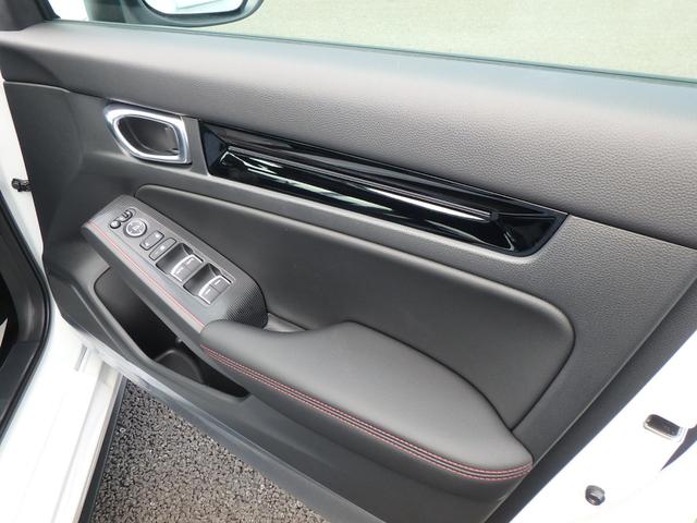 シビック RS 登録済未使用車 ETC2.0 リアカメラ 6MT 衝突防止軽減ブレーキ スマートキー プッシュスタート LEDヘッドライト レーンサポート ソナー クルーズコントロール パワーシート Wシートヒーター(12枚目)