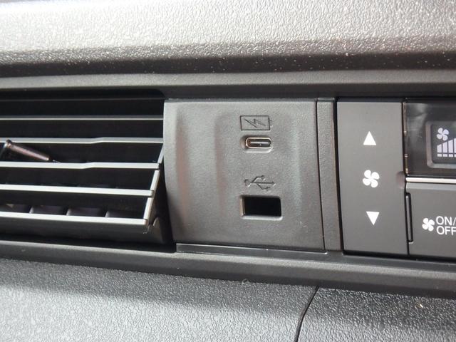 N-BOXカスタム コーディネートスタイル 届出済未使用車  リアカメラ 衝突防止軽減ブレーキ 両側電動スライドドア スマートキー プッシュスタート レーンサポート ソナー クルーズコントロール Wシートヒーター オートライト オートエアコン(35枚目)