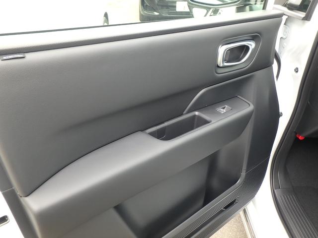 ステップワゴン スパーダ 登録済未使用車 リアカメラ 両側電動スライドドア スマートキー プッシュスタート 衝突防止軽減ブレーキ LEDヘッドライト レーンサポート ソナー クルーズコントロール Wシートヒーター パワーゲート(12枚目)