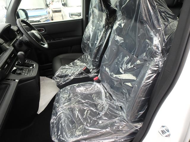 ステップワゴン スパーダ 登録済未使用車 リアカメラ 両側電動スライドドア スマートキー プッシュスタート 衝突防止軽減ブレーキ LEDヘッドライト レーンサポート ソナー クルーズコントロール Wシートヒーター パワーゲート(14枚目)