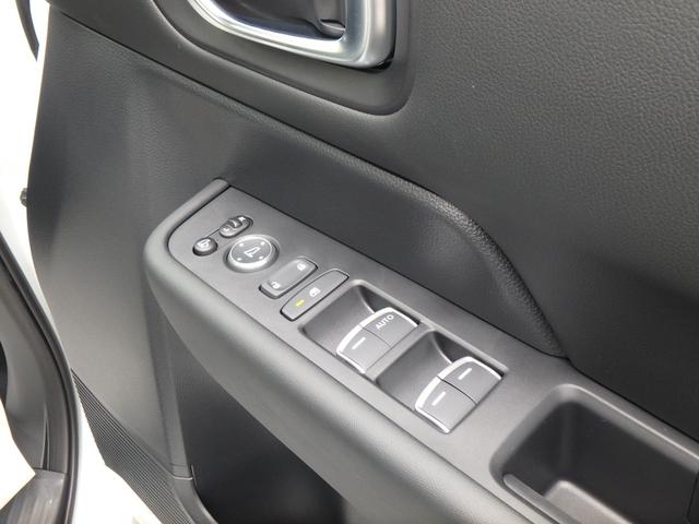 ステップワゴン スパーダ 登録済未使用車 リアカメラ 両側電動スライドドア スマートキー プッシュスタート 衝突防止軽減ブレーキ LEDヘッドライト レーンサポート ソナー クルーズコントロール Wシートヒーター パワーゲート(23枚目)