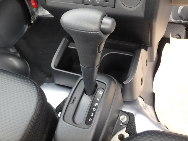 ハイゼットトラック スタンダード 届出済未使用車 4WD 衝突防止軽減ブレーキ レーンサポート ソナー アイドリングストップ デフロック Wエアバック オートライト(8枚目)