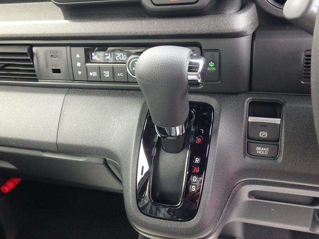 Ｎ－ＢＯＸカスタム ベースグレード　届出済未使用車　リアカメラ　左側電動スライドドア　衝突防止軽減ブレーキ　スマートキー　プッシュスタート　ＬＥＤヘッドライト　Ｗシートヒーター　レーンサポート　ソナー　クルーズコントロール（10枚目）