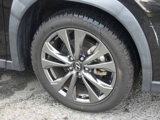 ＵＸ ＵＸ２００　Ｆスポーツ　サンルーフ　ＥＴＣ２．０　ナビ　リアカメラ　スマートキー　プッシュスタート　衝突防止軽減ブレーキ　ＬＥＤヘッドライト　レーンサポート　ソナー　クルーズコントロール　ハンドルシフト　パワーゲート（7枚目）