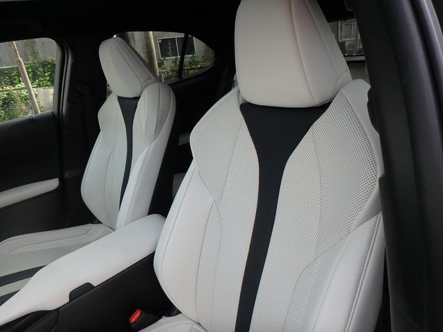 ＵＸ ＵＸ２００　Ｆスポーツ　サンルーフ　ＥＴＣ２．０　ナビ　リアカメラ　スマートキー　プッシュスタート　衝突防止軽減ブレーキ　ＬＥＤヘッドライト　レーンサポート　ソナー　クルーズコントロール　ハンドルシフト　パワーゲート（14枚目）