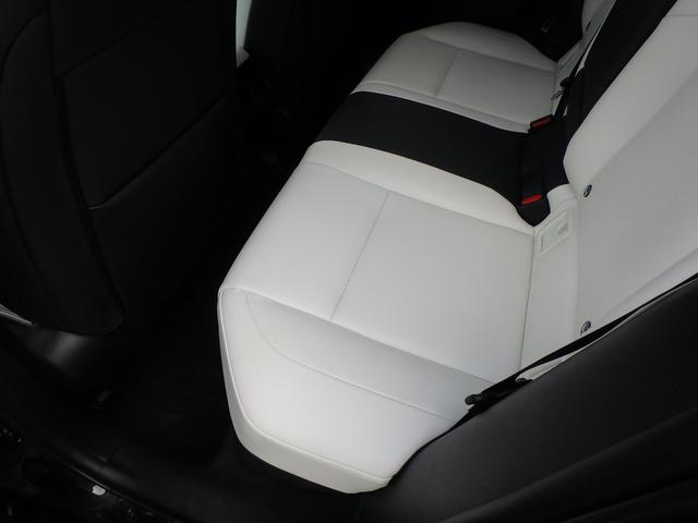 ＵＸ ＵＸ２００　Ｆスポーツ　サンルーフ　ＥＴＣ２．０　ナビ　リアカメラ　スマートキー　プッシュスタート　衝突防止軽減ブレーキ　ＬＥＤヘッドライト　レーンサポート　ソナー　クルーズコントロール　ハンドルシフト　パワーゲート（20枚目）