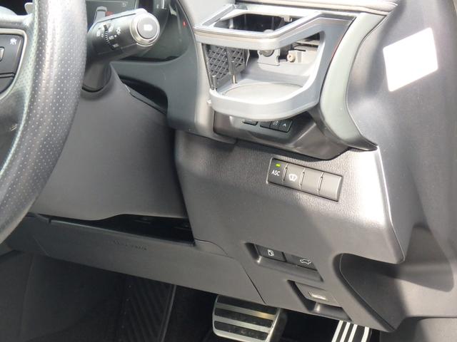 ＵＸ ＵＸ２００　Ｆスポーツ　サンルーフ　ＥＴＣ２．０　ナビ　リアカメラ　スマートキー　プッシュスタート　衝突防止軽減ブレーキ　ＬＥＤヘッドライト　レーンサポート　ソナー　クルーズコントロール　ハンドルシフト　パワーゲート（24枚目）