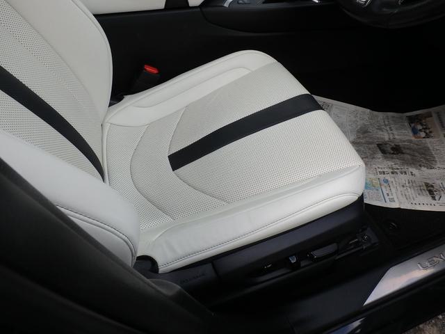 ＵＸ ＵＸ２００　Ｆスポーツ　サンルーフ　ＥＴＣ２．０　ナビ　リアカメラ　スマートキー　プッシュスタート　衝突防止軽減ブレーキ　ＬＥＤヘッドライト　レーンサポート　ソナー　クルーズコントロール　ハンドルシフト　パワーゲート（26枚目）