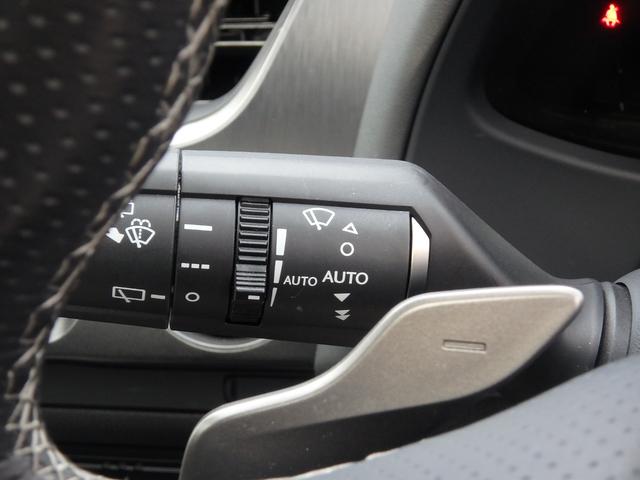 ＵＸ ＵＸ２００　Ｆスポーツ　サンルーフ　ＥＴＣ２．０　ナビ　リアカメラ　スマートキー　プッシュスタート　衝突防止軽減ブレーキ　ＬＥＤヘッドライト　レーンサポート　ソナー　クルーズコントロール　ハンドルシフト　パワーゲート（32枚目）