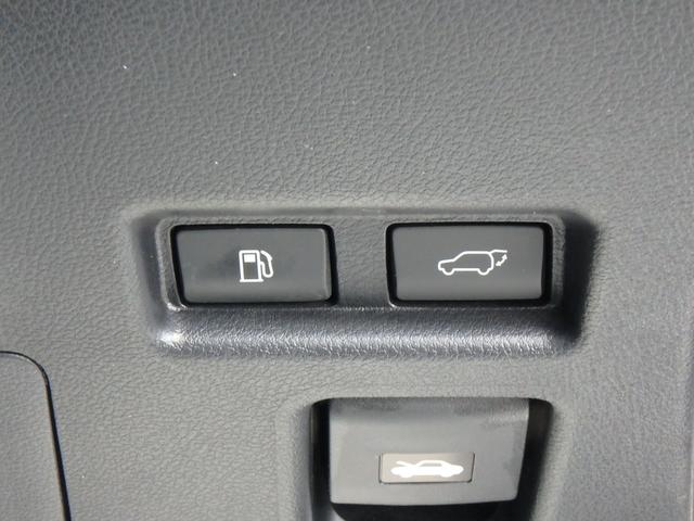 ＵＸ ＵＸ２００　Ｆスポーツ　サンルーフ　ＥＴＣ２．０　ナビ　リアカメラ　スマートキー　プッシュスタート　衝突防止軽減ブレーキ　ＬＥＤヘッドライト　レーンサポート　ソナー　クルーズコントロール　ハンドルシフト　パワーゲート（36枚目）