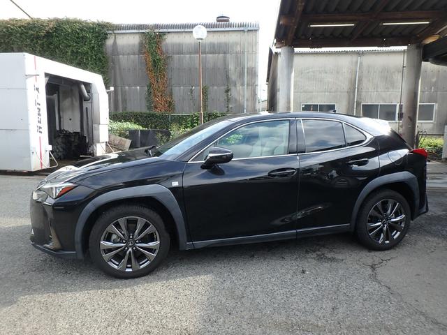 ＵＸ ＵＸ２００　Ｆスポーツ　サンルーフ　ＥＴＣ２．０　ナビ　リアカメラ　スマートキー　プッシュスタート　衝突防止軽減ブレーキ　ＬＥＤヘッドライト　レーンサポート　ソナー　クルーズコントロール　ハンドルシフト　パワーゲート（69枚目）