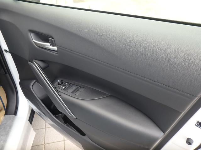 カローラクロス ハイブリッド Z 登録済未使用車 前後ドライブレコーダー ETC2.0 全方位カメラ ナビ リアカメラ 衝突防止軽減ブレーキ スマートキー LEDヘッドライト レーンサポート ソナー クルーズコントロール オートライト(22枚目)