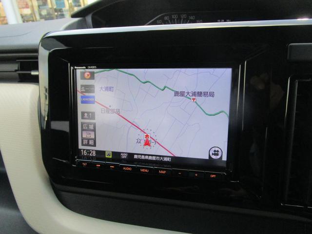 ８インチカーナビ付いてます♪
