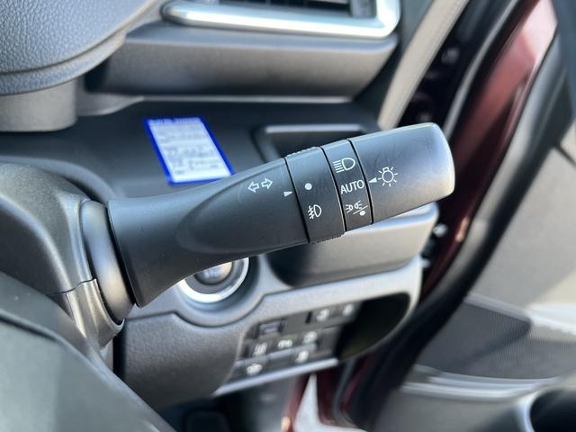 夜間も安心。自動でライトが付くオートライト装備！！