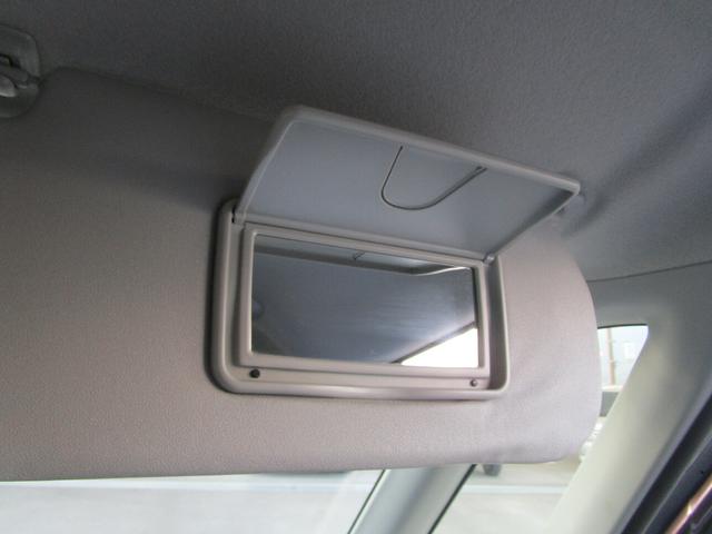 バニティーミラー付サンバイザーです。