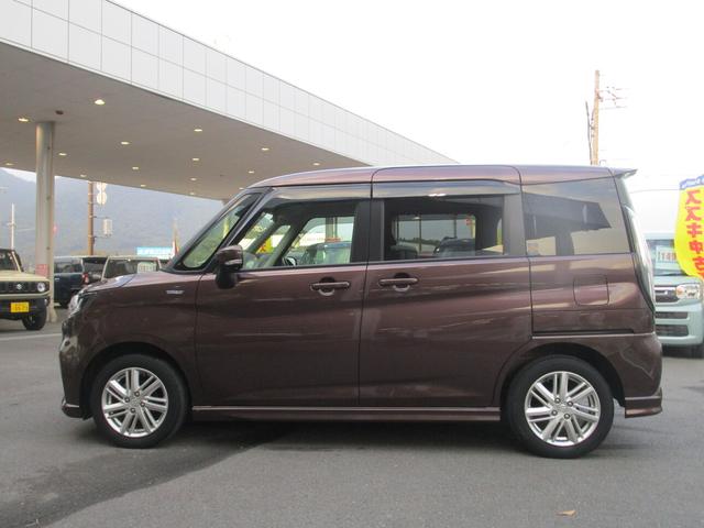 後部座席は両側電動スライドドアです☆狭い場所での乗り降りや荷物の積み降ろしに便利♪